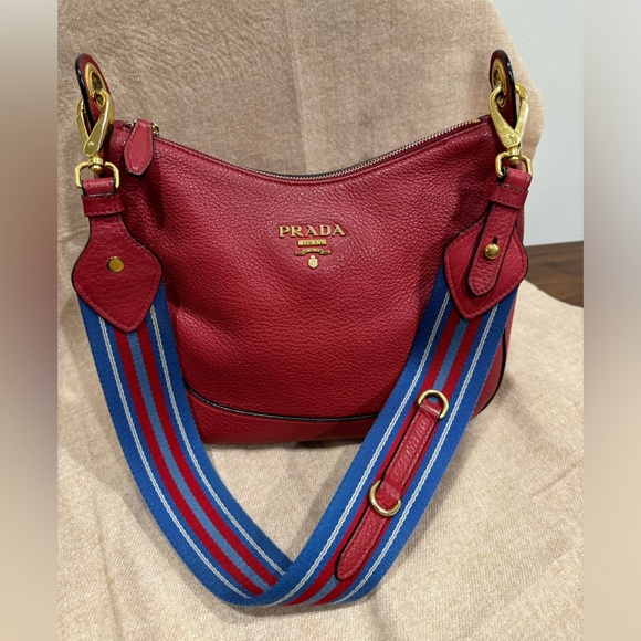 PRADA Vitello Phenix Red Shoulder Bag - Pre-loved - Picture 7 of 16